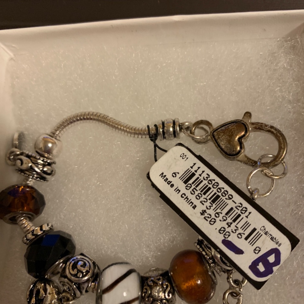 Charming bracelets - Picture 2 of 2